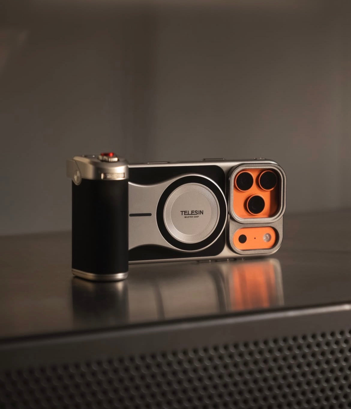 “Black” TELESIN Magnetic Phone Camera Shoot Hand Grip.